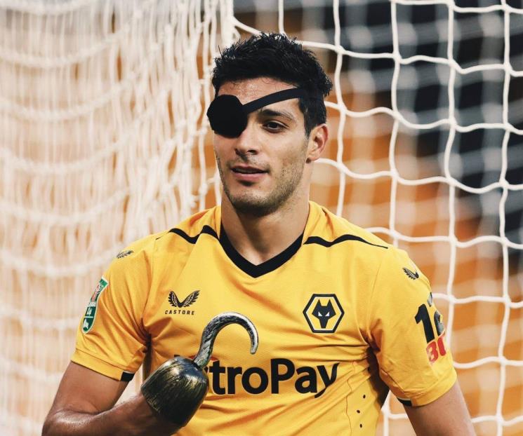Raúl Jiménez se reencuentra con el gol y festeja