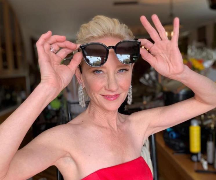 Descansa Anne Heche en histórico  cementerio de Hollywood