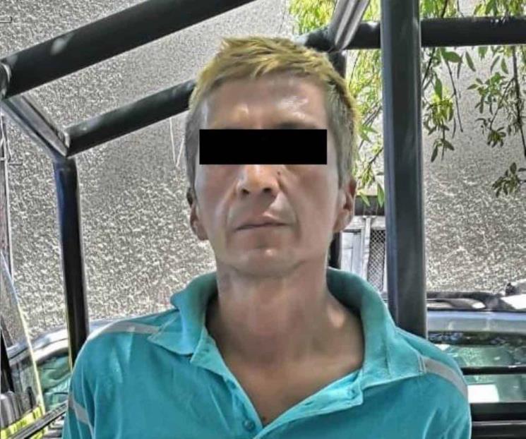 Lo detienen por conducir auto robado