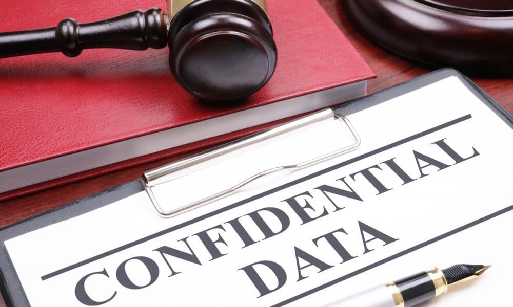 Antiguo empleado se declara culpable de robar datos de Apple