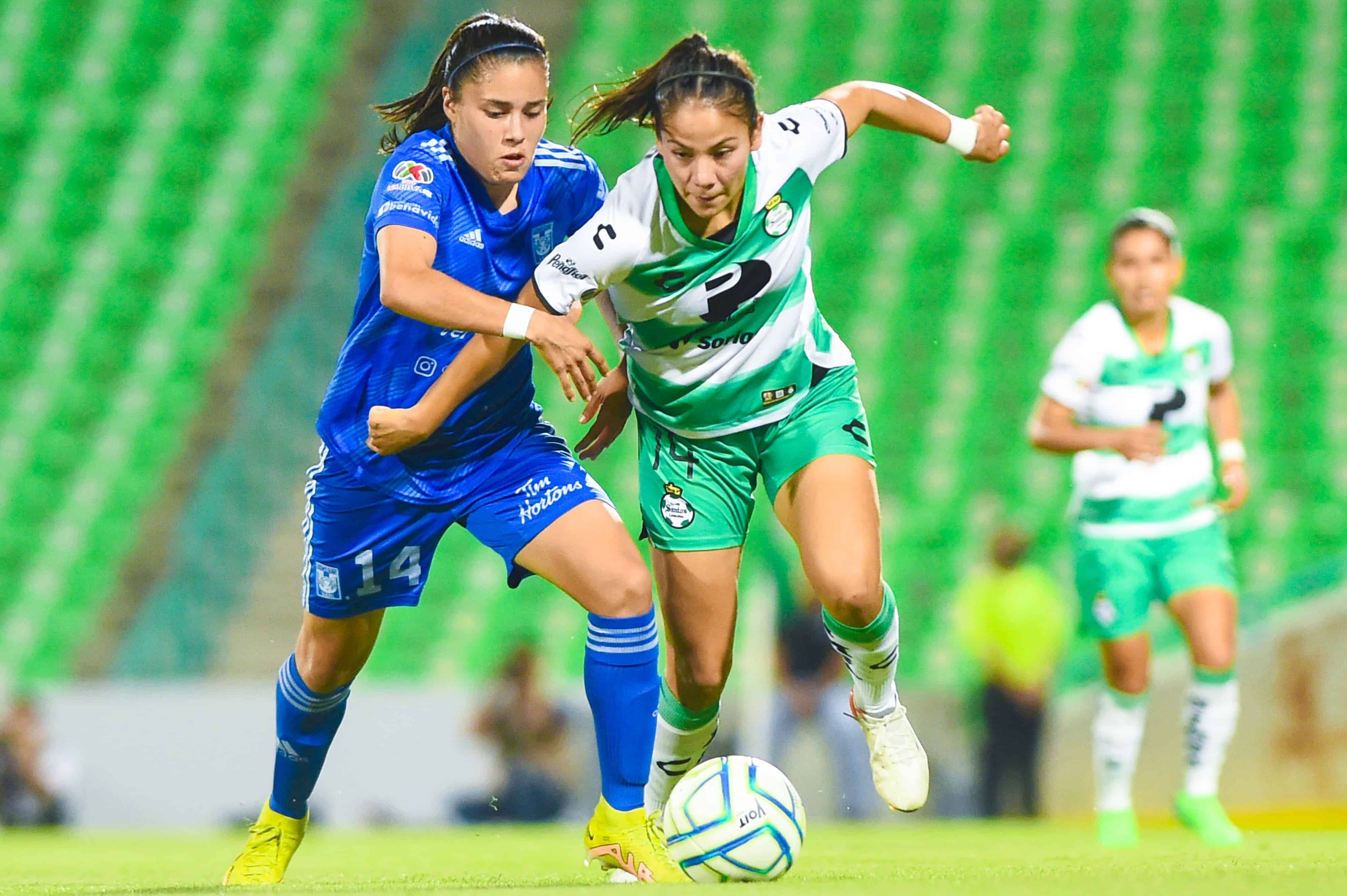 Santos abre el marcador al inicio del partido.