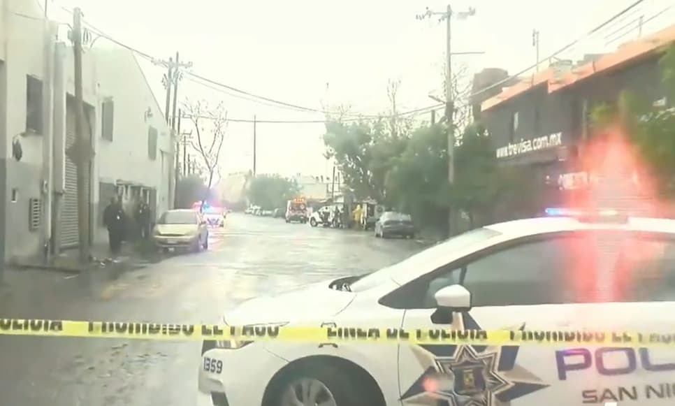 El cadáver de una mujer con el tiro de gracia, golpes y maniatada, fue encontrada ayer en la Colonia Antiguo Nogalar