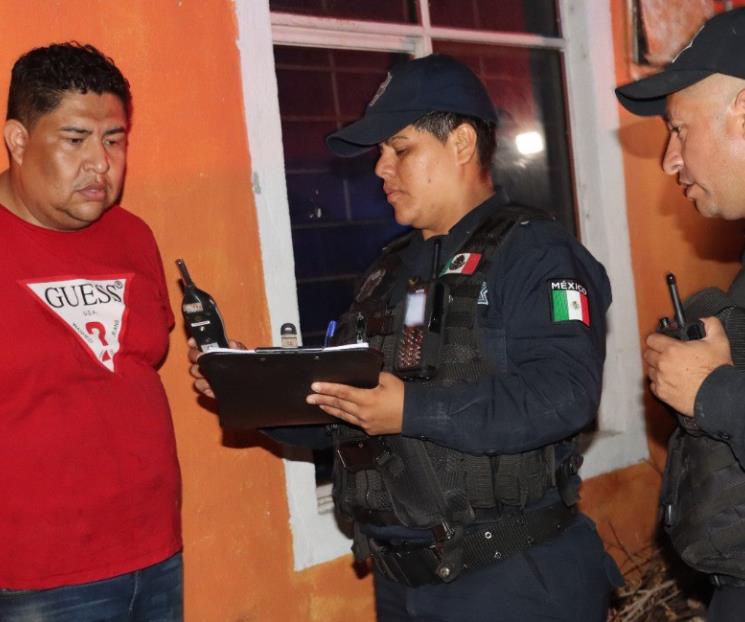 Van en serio contra vecinos ruidosos en Santa Catarina