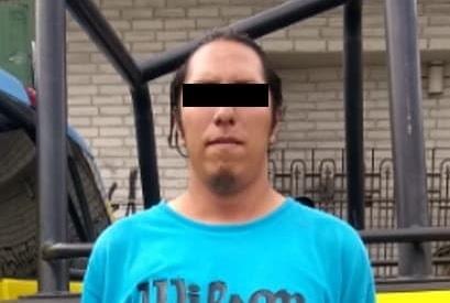 Detienen a hombre en moto robada