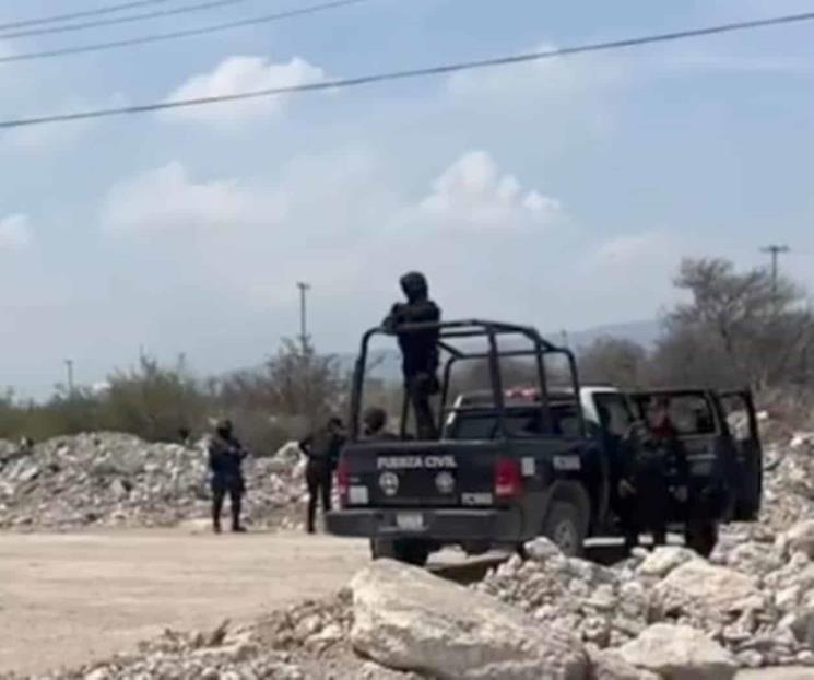 Hallan cuerpo maniatado y calcinado