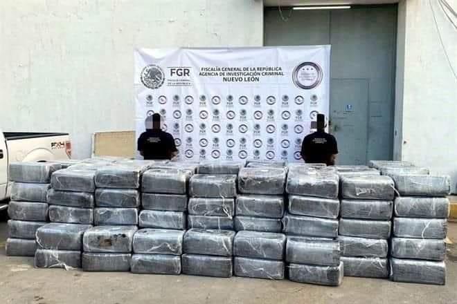 Catean bodega abandonada, aseguran toneladas de droga