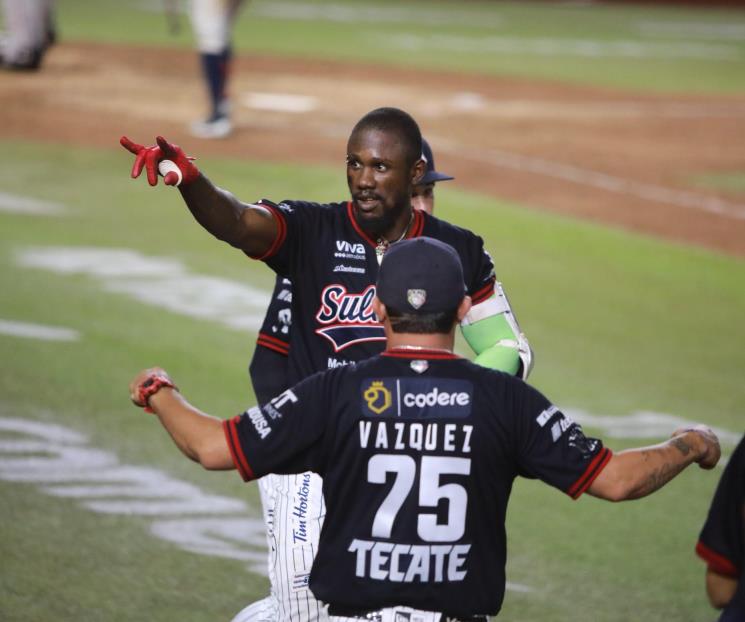 Sultanes pega primero