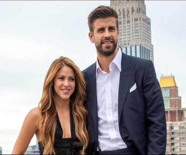 Piqué vive con su novia en apartamento que tenía con Shakira