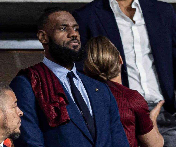 Se convierte LeBron en dueño minoritario del AC Milán