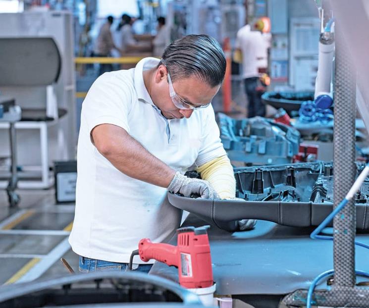 Cerrará economía año con desaceleración