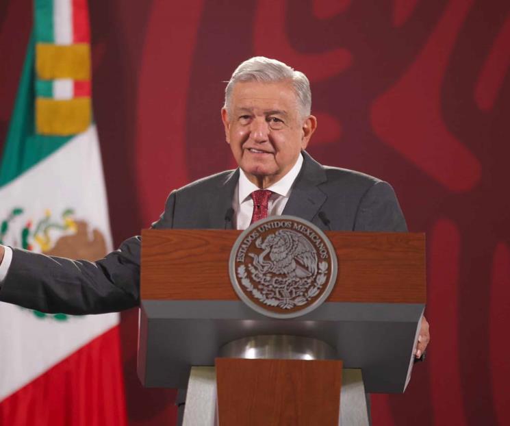 AMLO: Nos chorearon por más de 30 años