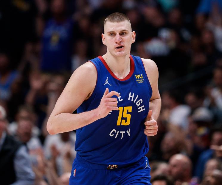 Tiene Nicola Jokic contrato millonario en NBA
