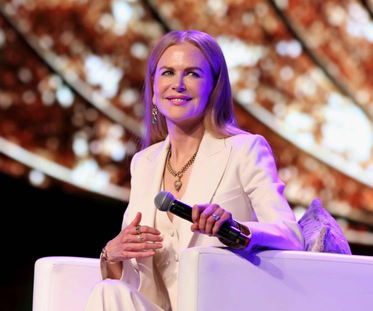 Invita Kidman a jóvenes a nunca dejar de aprender