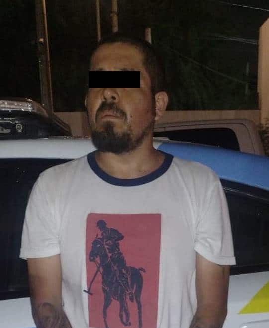 Molesto porque su esposa no le contestaba las llamas de celular, al llegar al domicilio la persona presuntamente la golpeó y amenazó de muerte con un cuchillo