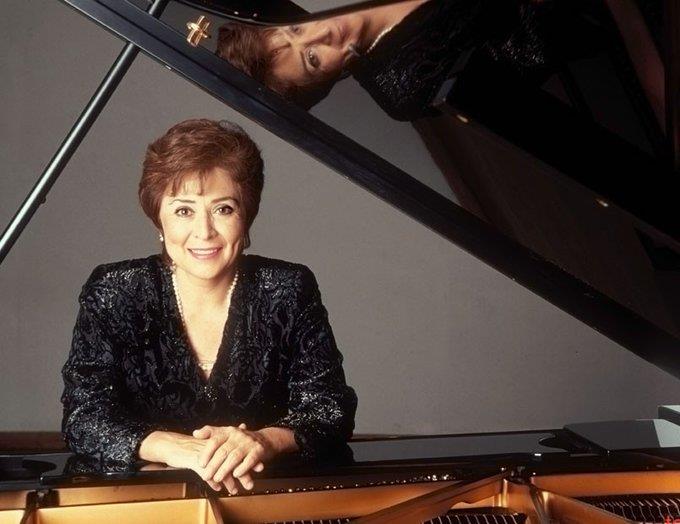 Asume Silvia Navarrete dirección del CNM