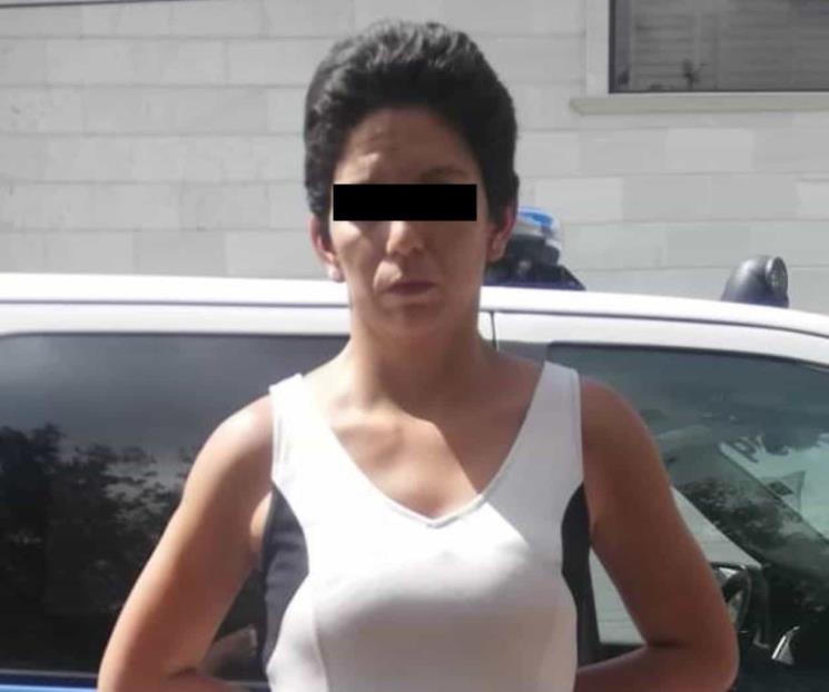 Detienen a dos mujeres por fraude