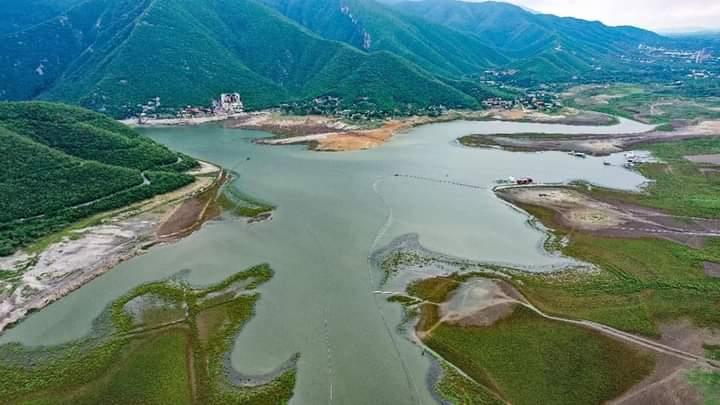 Dan lluvias respiro a presas de NL