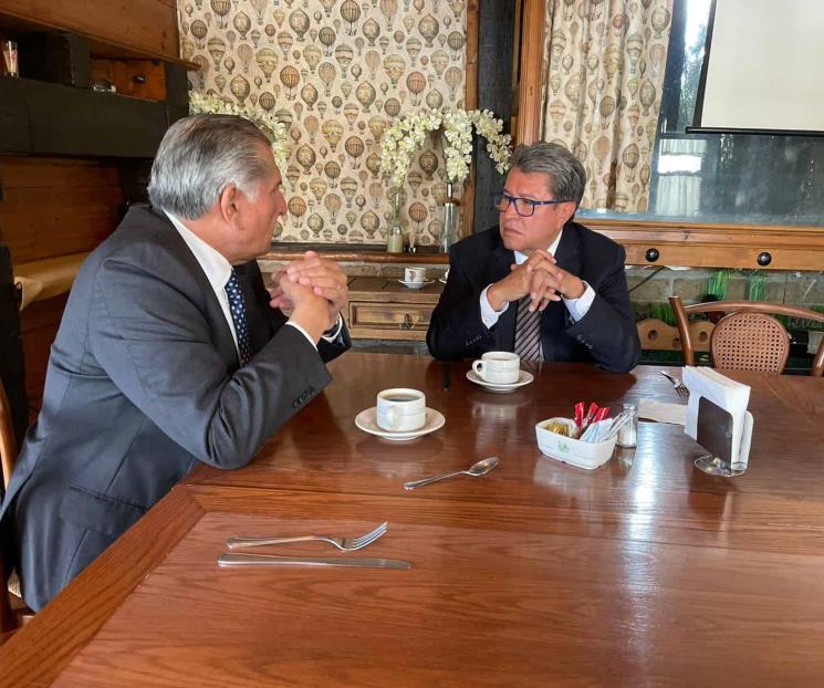 Adán Augusto López y Monreal se reúnen en diálogo franco