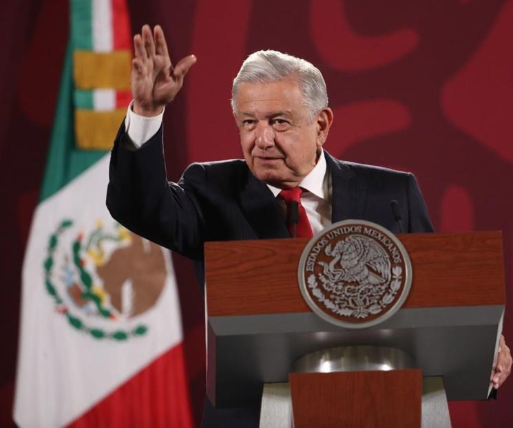 AMLO llama al PRI a valorar alianza con PAN