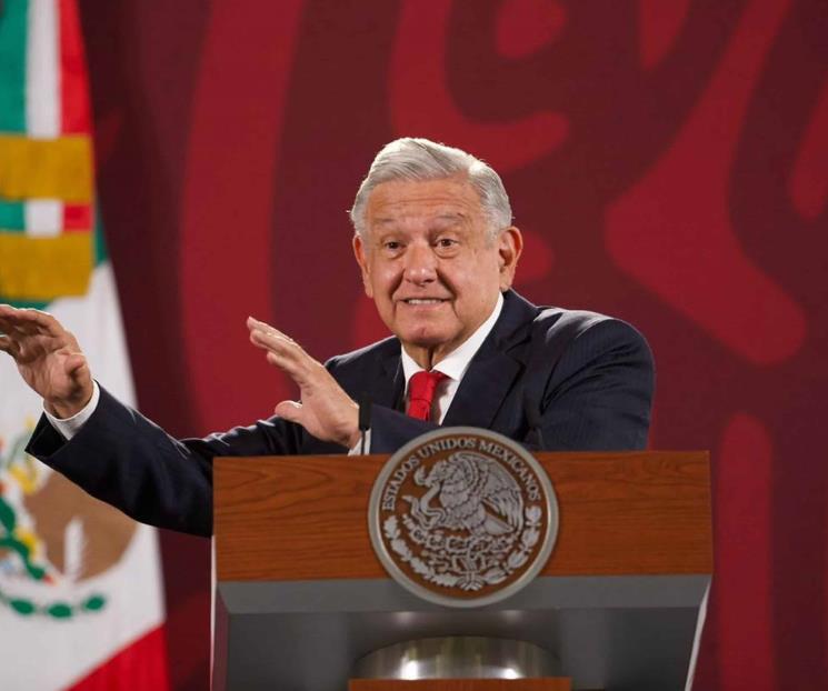 AMLO apoya propuesta de PRI para que Ejército siga en calles