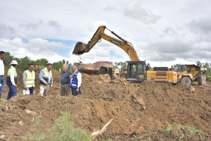 Bartlett visita mina El Pinabete