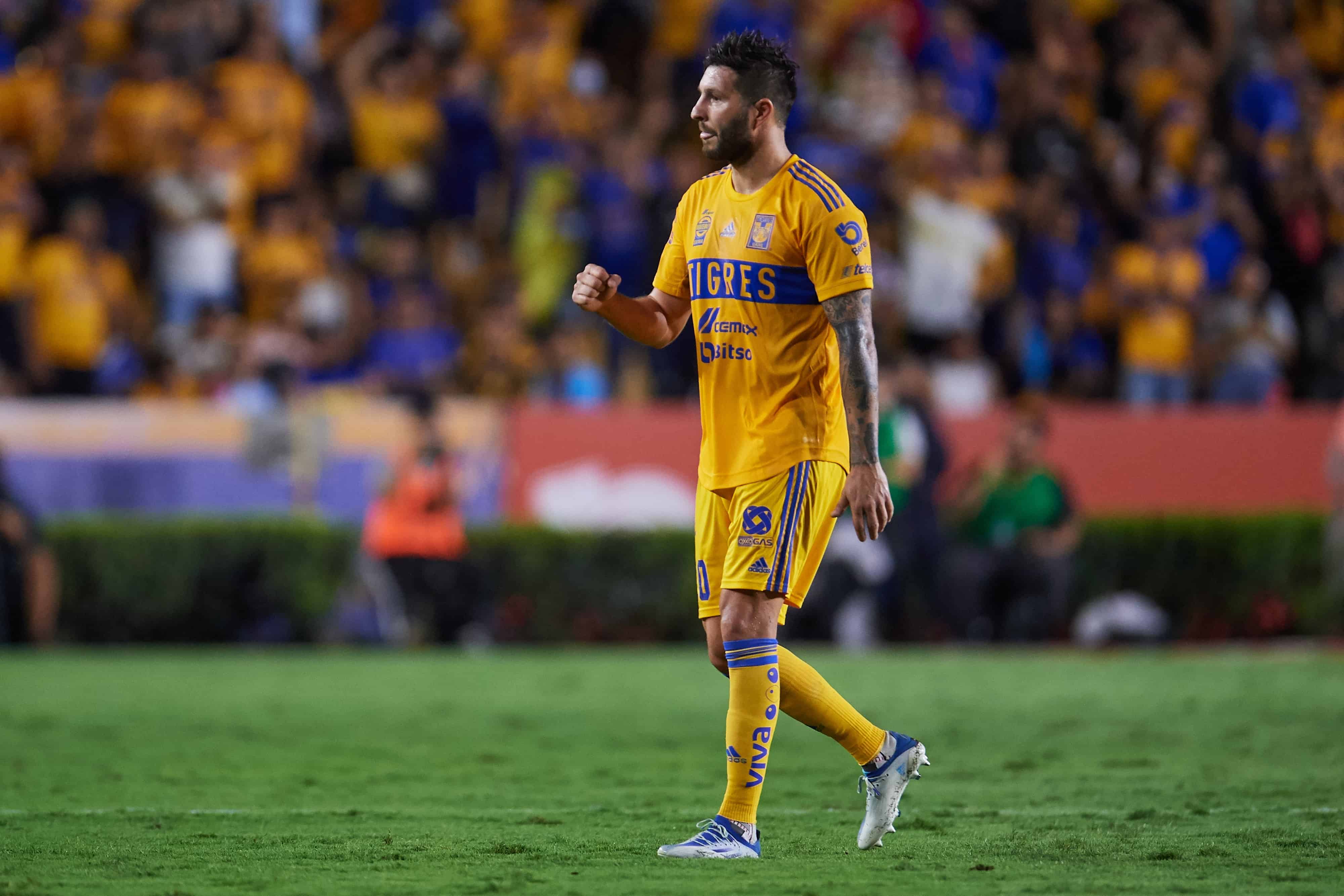 André Pierre Gignac hace el 2-0.