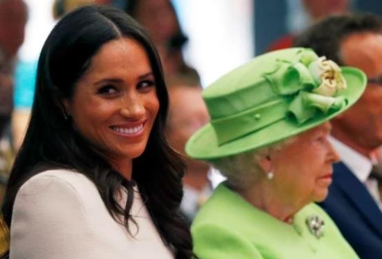 Las palabras de Isabel II que se convirtieron en playeras