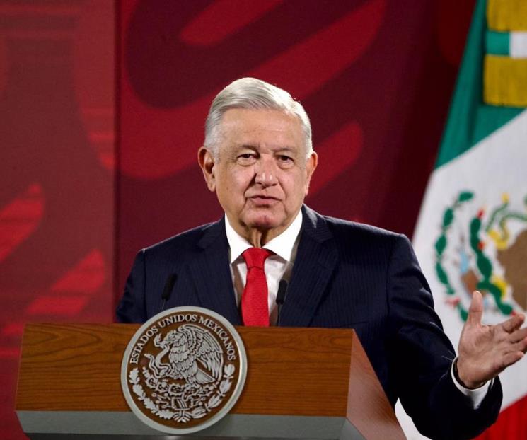 AMLO critica a Monreal