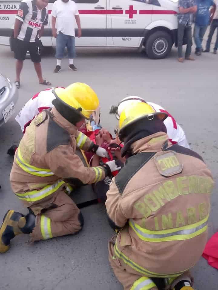 Sale herido motociclista en choque