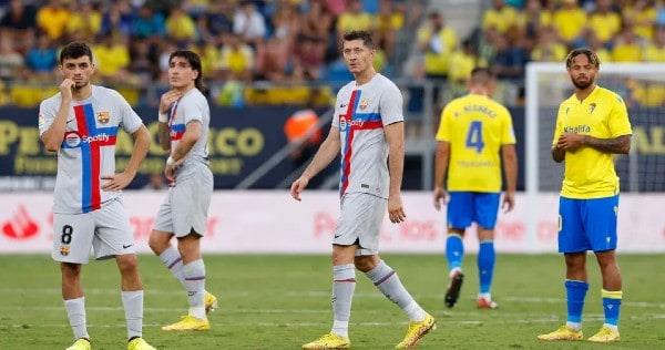 Sufre fan un infarto en un Cádiz vs Barcelona