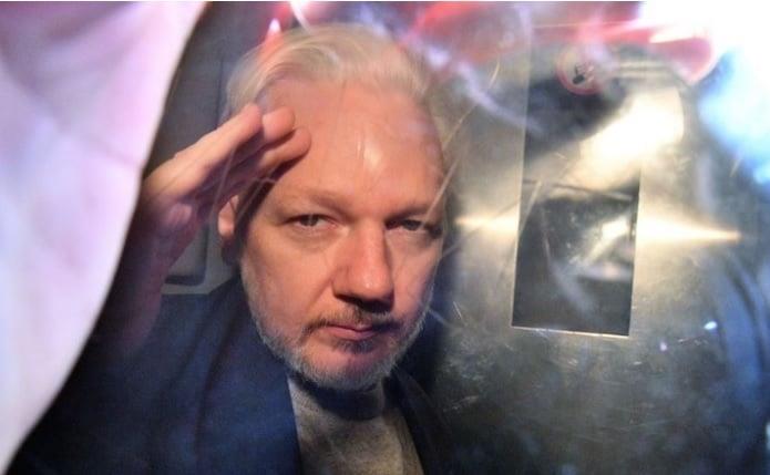 AMLO critica a la ONU por no defender a Julián Assange