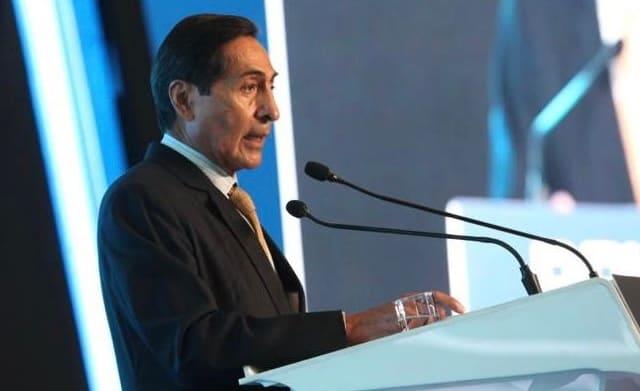 Ante preocupación por alza en precios, Ramírez va al súper