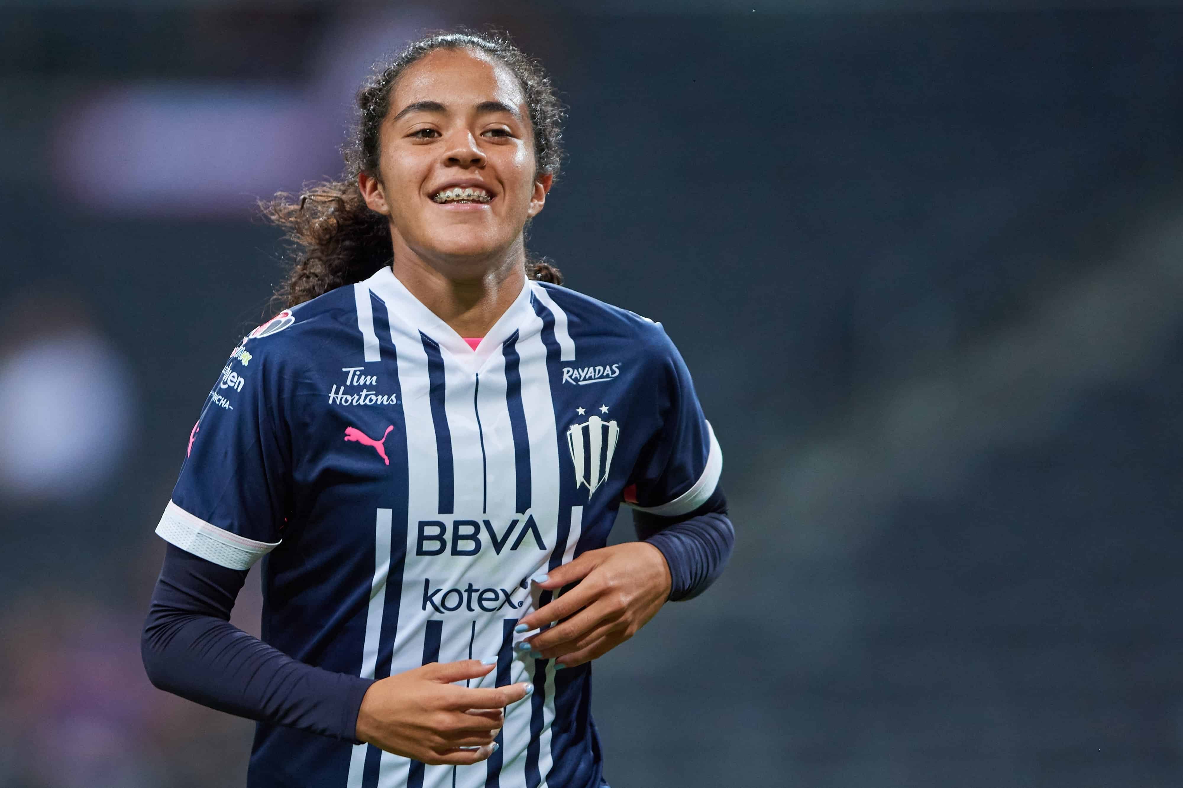 Diana García hace el 4-1 y sentencia el partido.