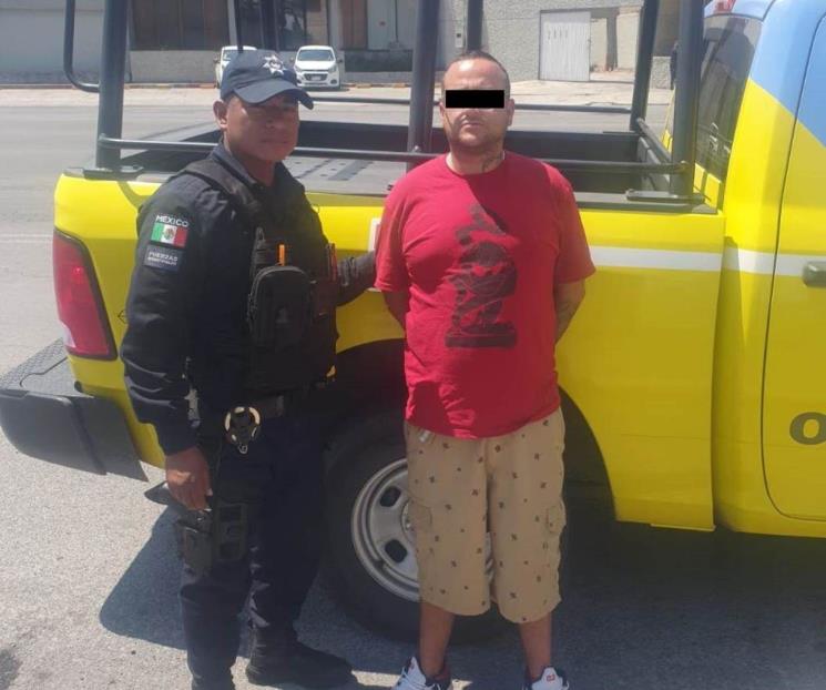 Conduce camioneta con reporte de robo, lo detienen