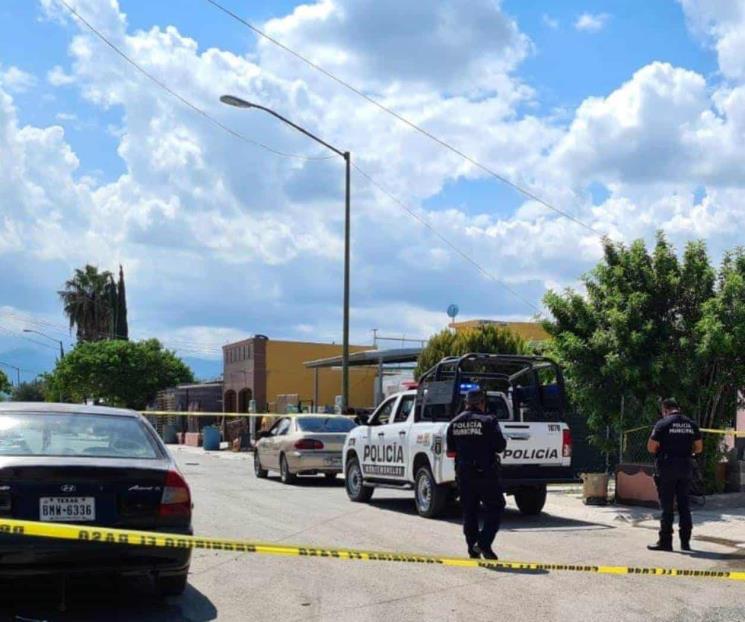 Atacan pistoleros casa en Montemorelos, ejecutan a uno