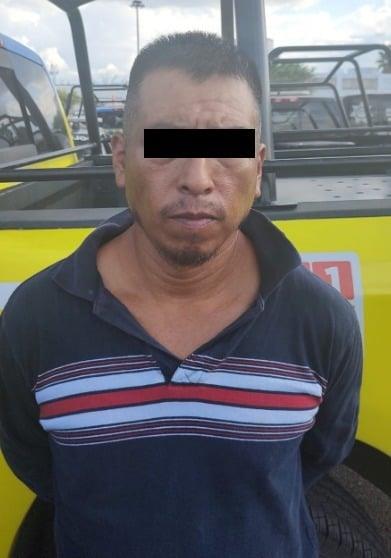 Golpea a ex esposa y a su hija