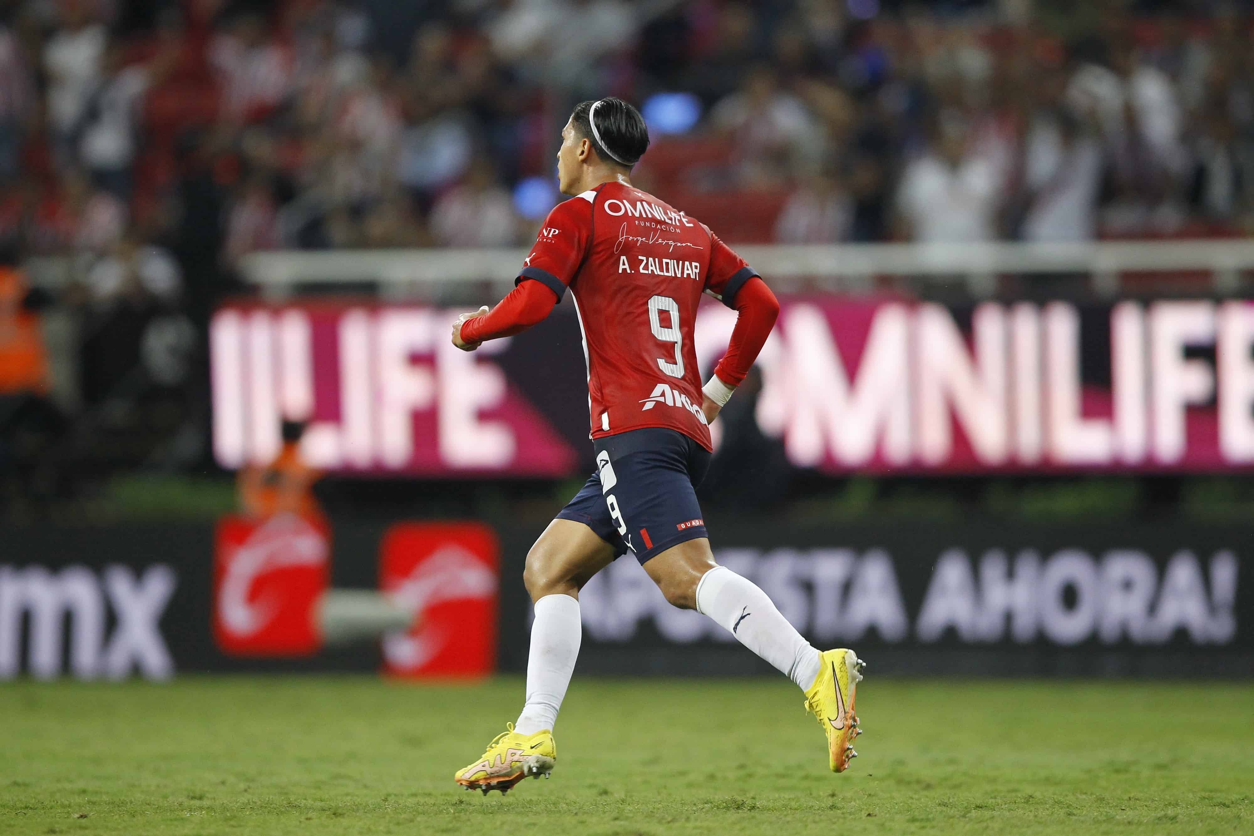 Ángel Zaldivar hace el del descuento.
