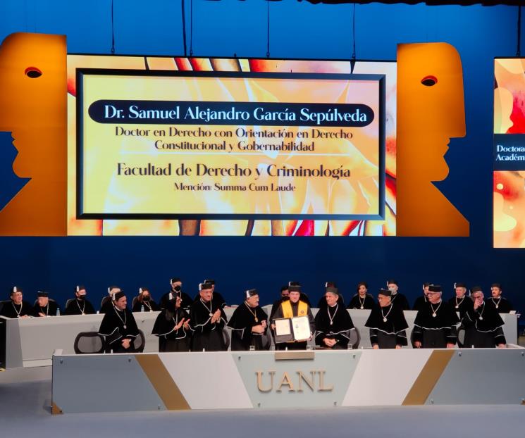Recibe Samuel Grado de Doctor