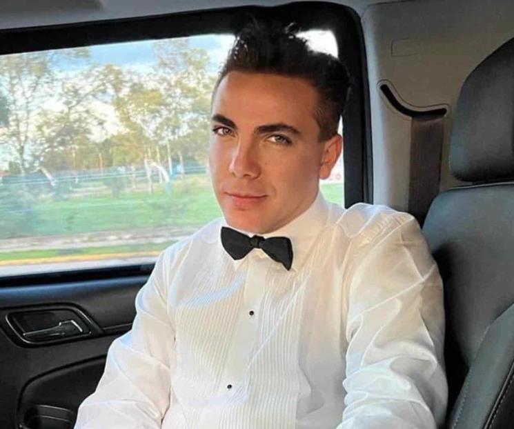 Cristian Castro luce rejuvenecido y más delgado