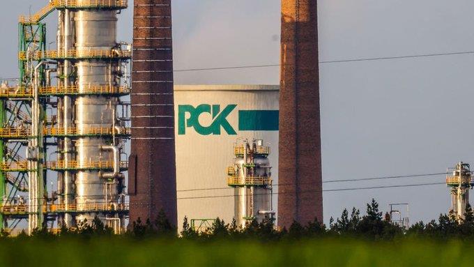 Asume Alemania control de refinerías rusas en su territorio