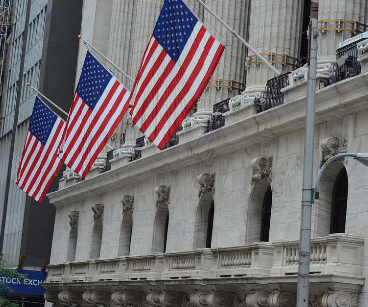 Tumba a Wall Street nuevo temor de recesión en EU
