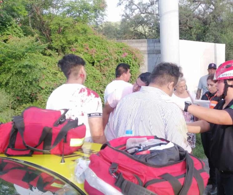 Deja estrellamiento dos lesionados al sur de Monterrey