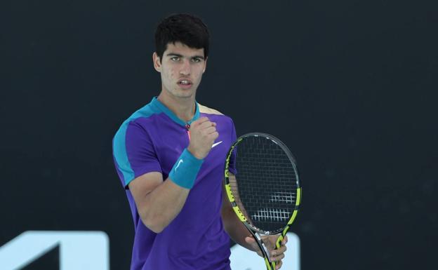 Da Alcaraz pase a Cuartos de Final a España en Copa Davis