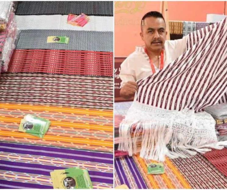 Artesanos sanmarienses exponen hermosos rebozos potosinos
