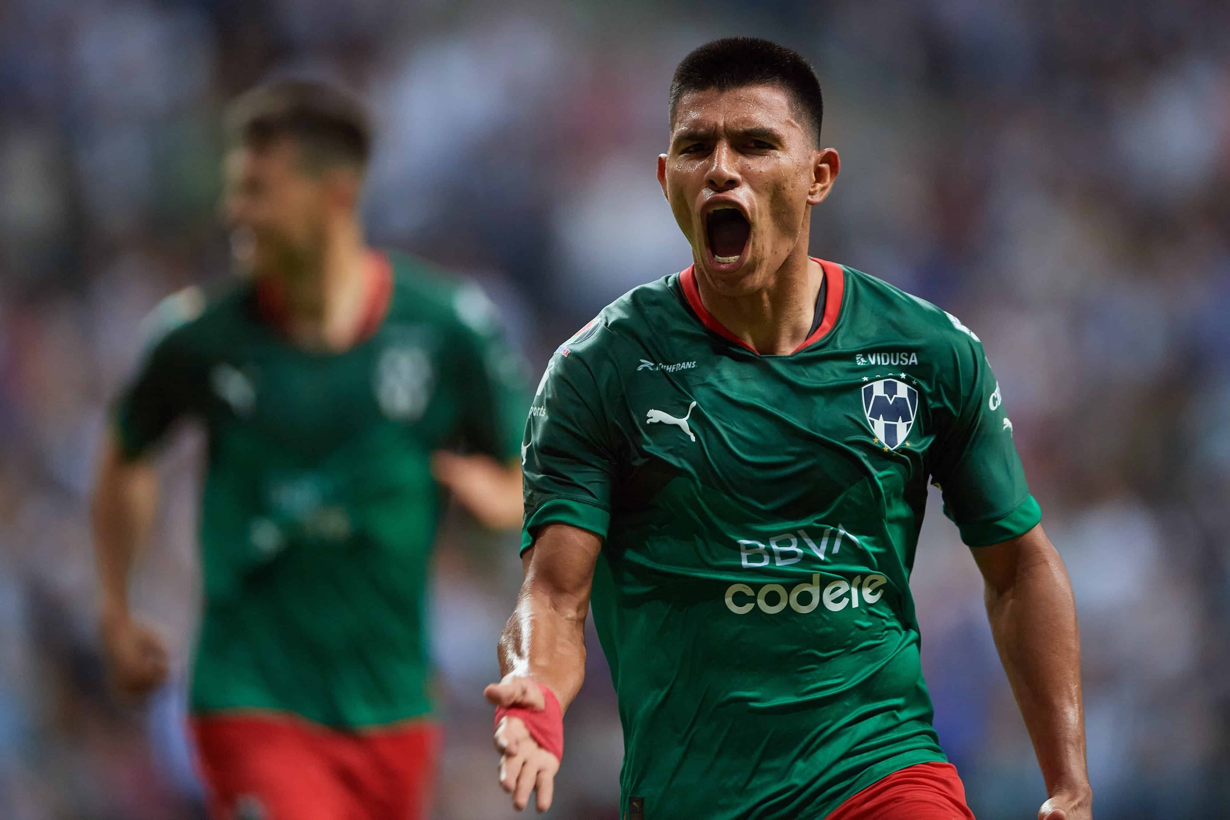 Jesús Gallardo hace el 2-0.