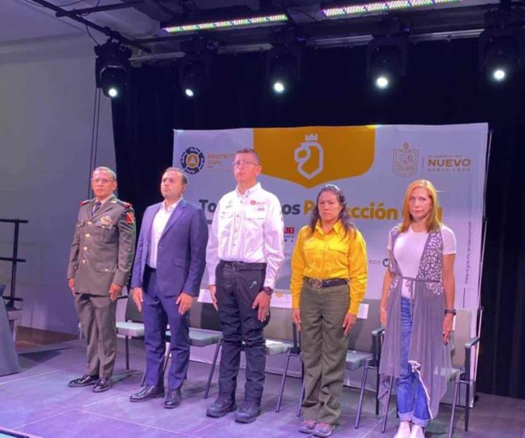 Reconocen a elementos de Protección Civil