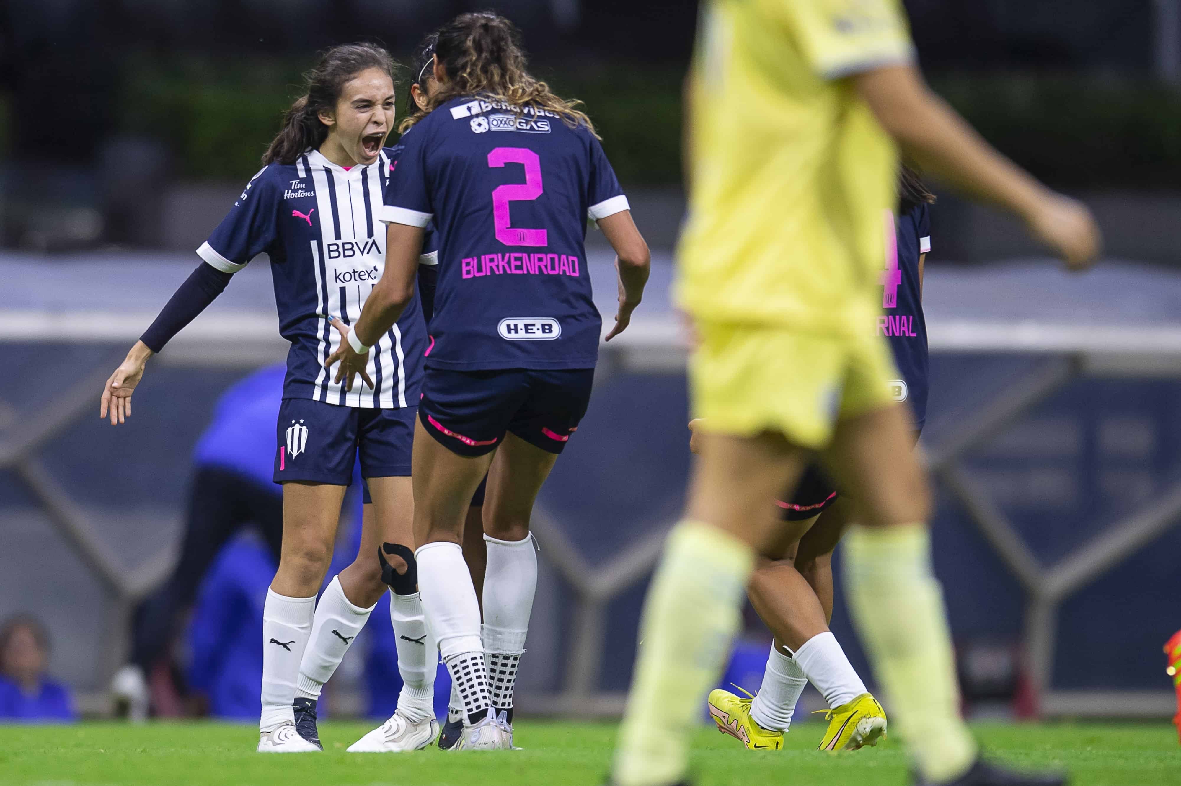 Aylin Aviléz hace el 1-0.