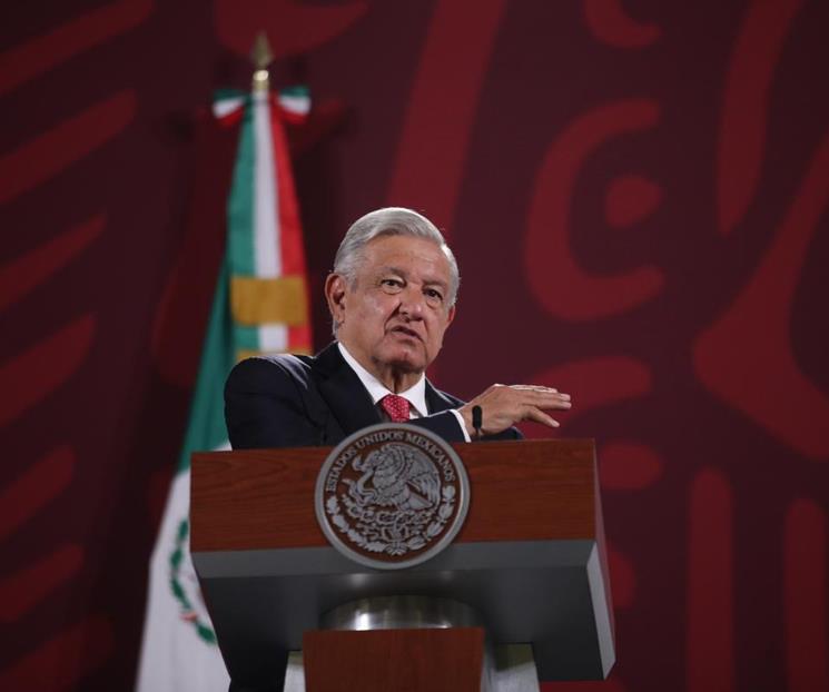 AMLO lamenta muerte de 2 personas tras sismo de 7.7