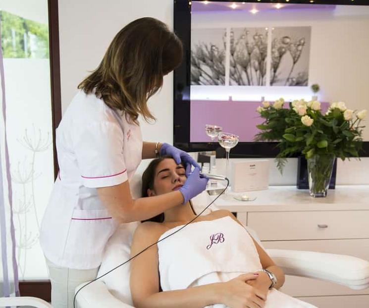 Tecnología, apuesta en sector cosmético