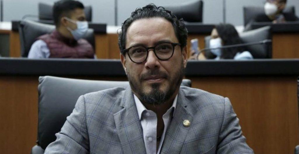 Senador del PAN acepta cargo con Morena
